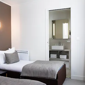 D'espagne 3*, Paris France